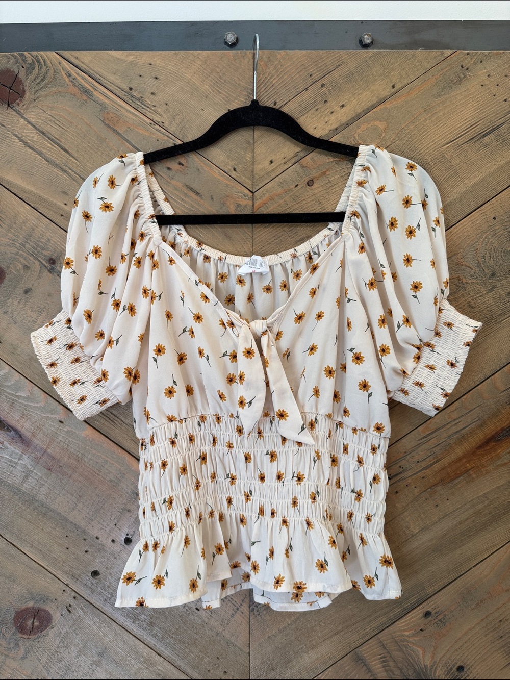 Sienna Sky Smocked Floral Peasant Top M